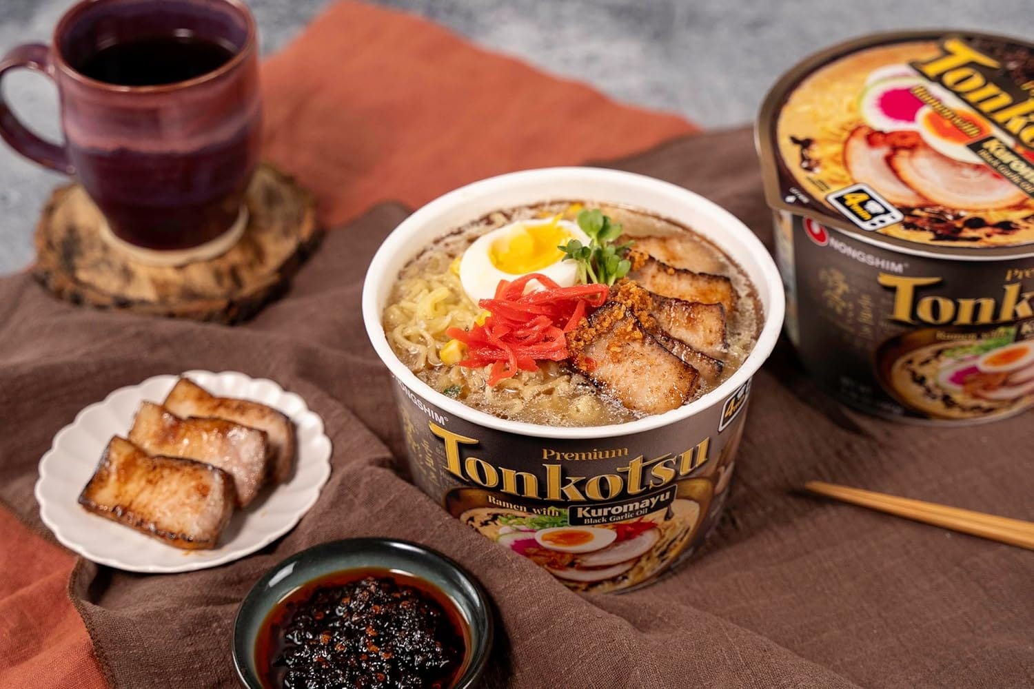 Nongshim Tonkotsu Kuromayu Bowl 101 g - Imagen 4 - Asian Bites Colombia