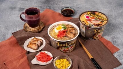 Nongshim Tonkotsu Kuromayu Bowl 101 g - ramen coreano