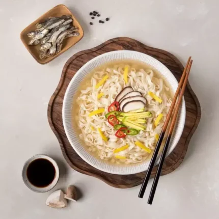 Nongshim Anchovy Kal Guk Soo - ramen coreano