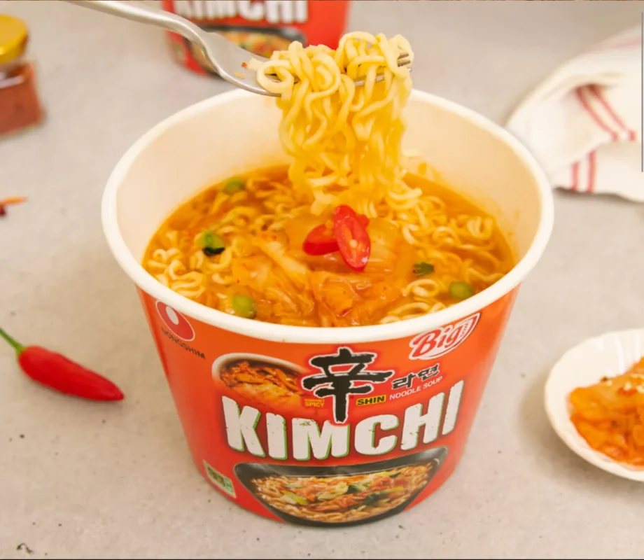 Nongshim Kimchi Bowl - ramen coreano