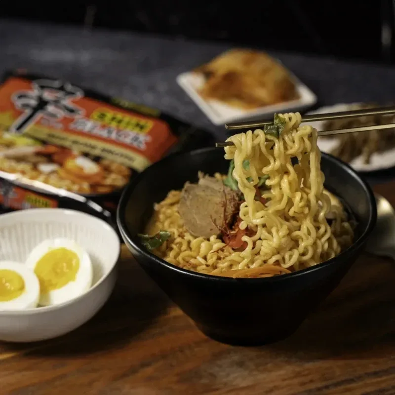 Nongshim Shin Ramyun Black - ramen coreano